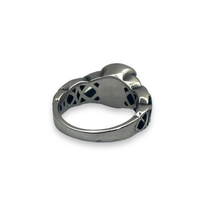 Dubh Celtic Love Knot Solitare Ring in Stainless Steel