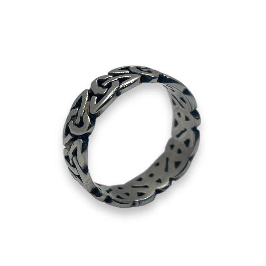 Triquetra Ring in Stainless Steel