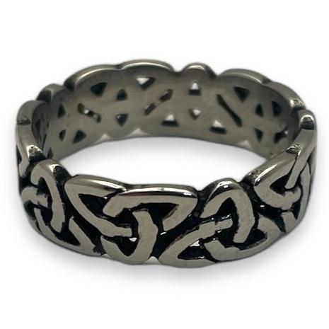 Triquetra Ring in Stainless Steel